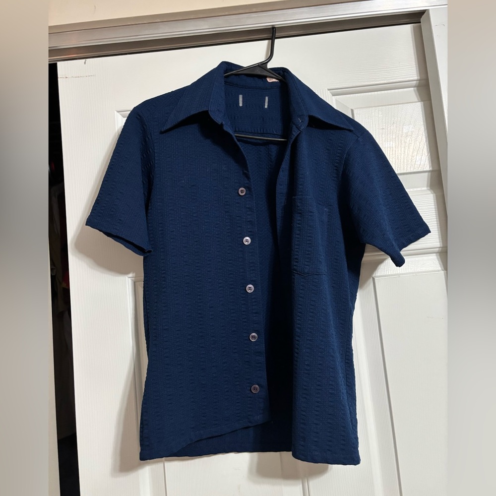Men’s navy textured button up